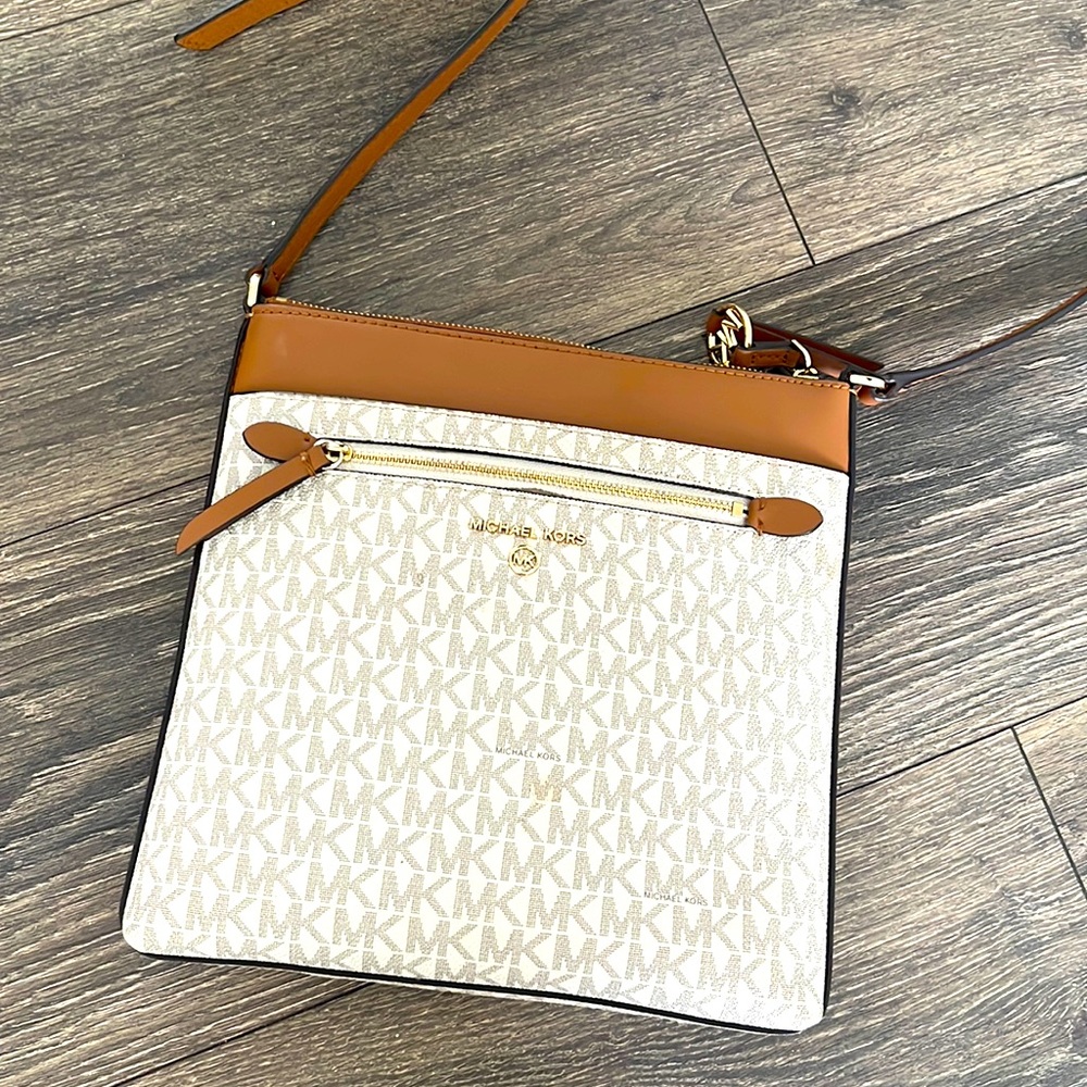 Michael Kors Jet Set Travel